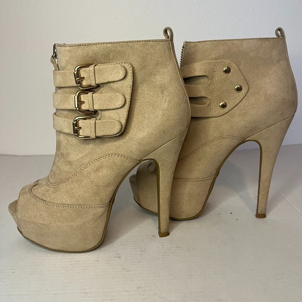 Gorgeous Zigi Soho Sincere Tan Faux Suede Bootie Open Toe Booties 8.5
